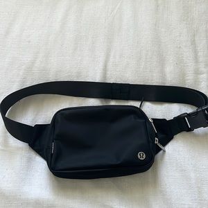 Lululemon belt bag